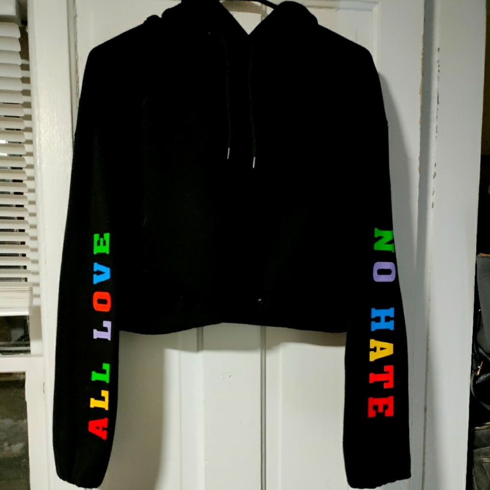 All love mo hate cropped sweatshirt